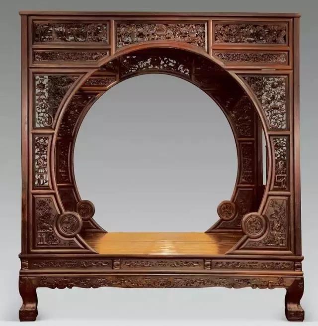 清 黃花梨鏤雕螭龍紋月洞門罩式架子床2