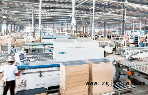 家具企業智能生產車間