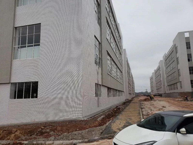 鏡壩聯(lián)民杉樹(shù)下家具集聚區(qū)