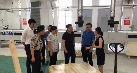 江西省工信廳著重調研南康區家具生產線智能化改造情況