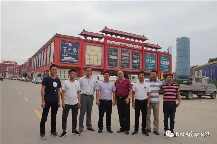 西北市場的南康家具