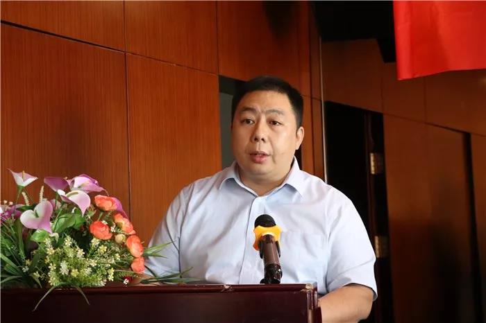 南康區(qū)家具協(xié)會(huì)會(huì)長(zhǎng)顧建廈