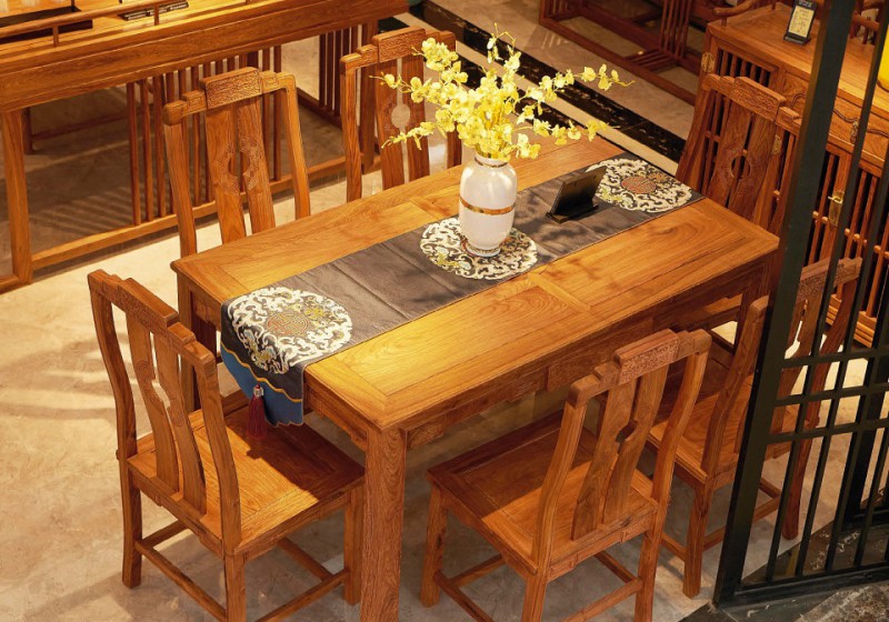 詩意東方新中式紅木：錦上添花餐臺