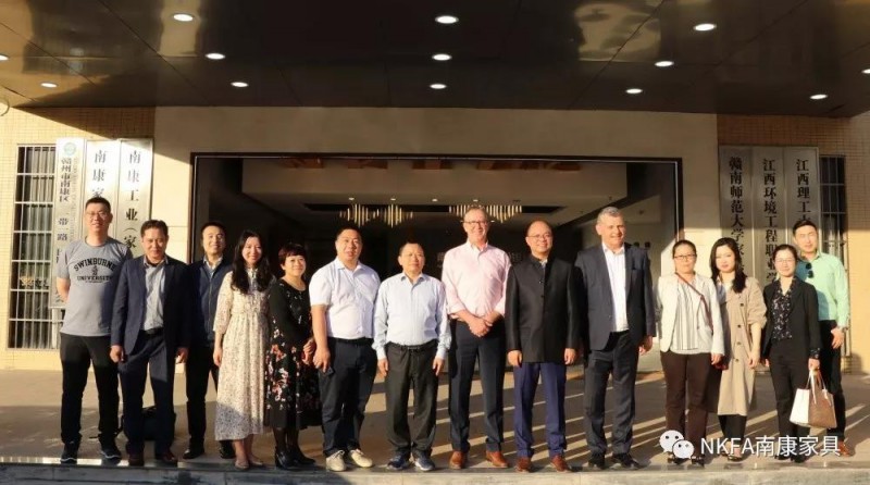 中國教育國際交流協會國際職業代表團一行考察南康家具產業18