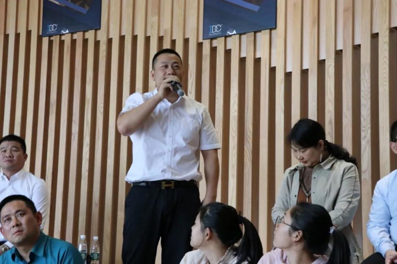 南康家具企業對公司核心技術興趣十足，唐經理現場答疑