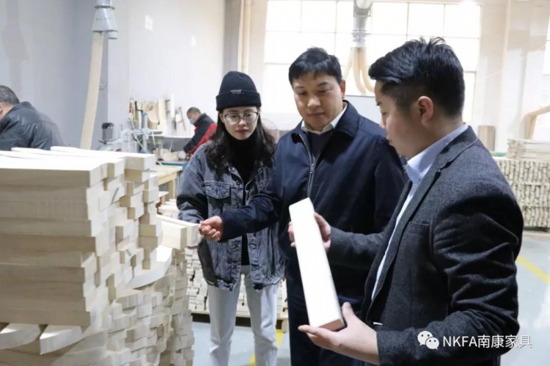 廣西扶綏縣考察團到南康考察家具產業發展情況2