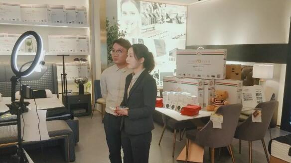 直播賣貨，最近在家具業突然火了！