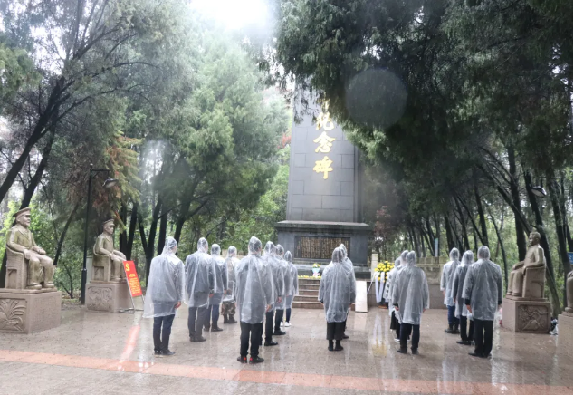 清明時(shí)節(jié)，南康家具行業(yè)退役軍人文明祭奠緬懷先烈