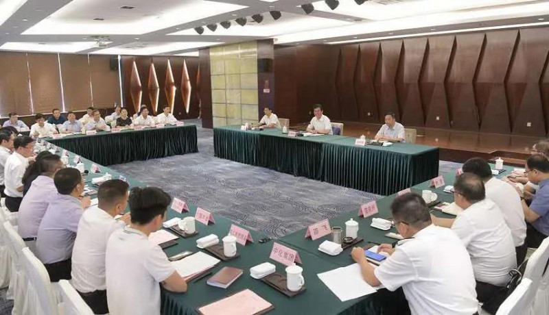 李炳軍調研現(xiàn)代家居城發(fā)出號令：推動產(chǎn)業(yè)鏈向更高水平進軍2