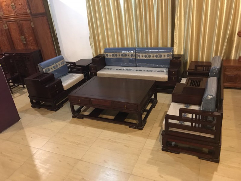江西南康紅花梨紅木家具3