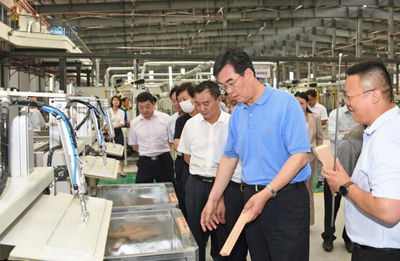李炳軍在南康區蹲點調研：加快推進現代家具產業轉型升級做大做強3