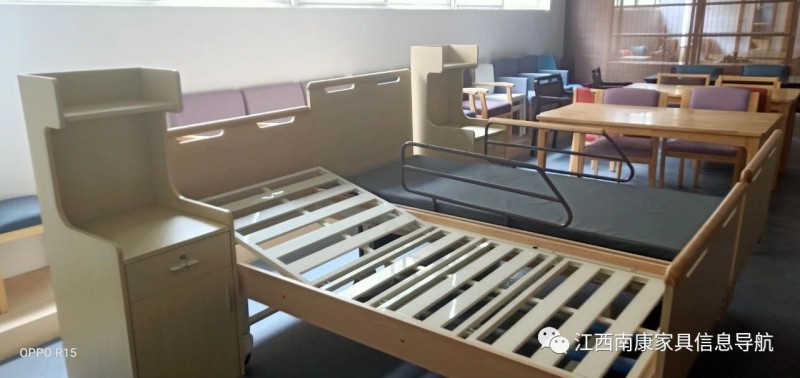 點擊打開原圖 江西贛州南康養(yǎng)老院家具、老年家具產(chǎn)品7
