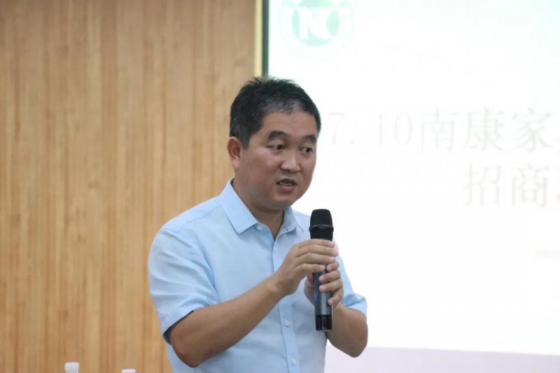 區家具產業促進局局長李慶偉