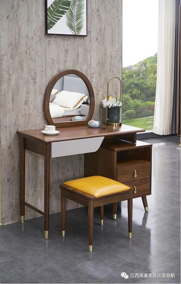 江西南康金絲檀木家具產(chǎn)品13