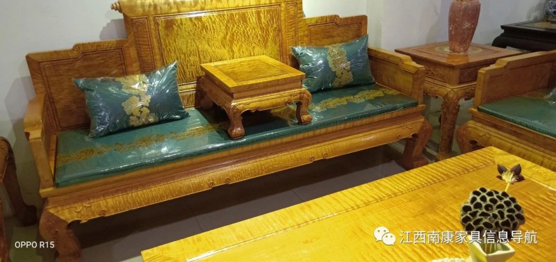 江西贛州南康金絲楠木家具產(chǎn)品2