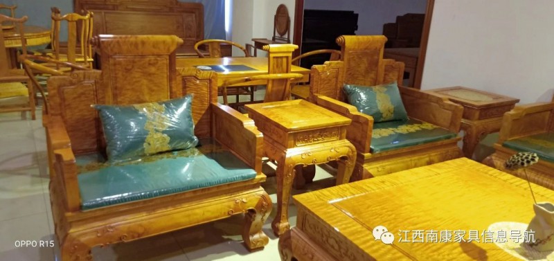 江西贛州南康金絲楠木家具產(chǎn)品7