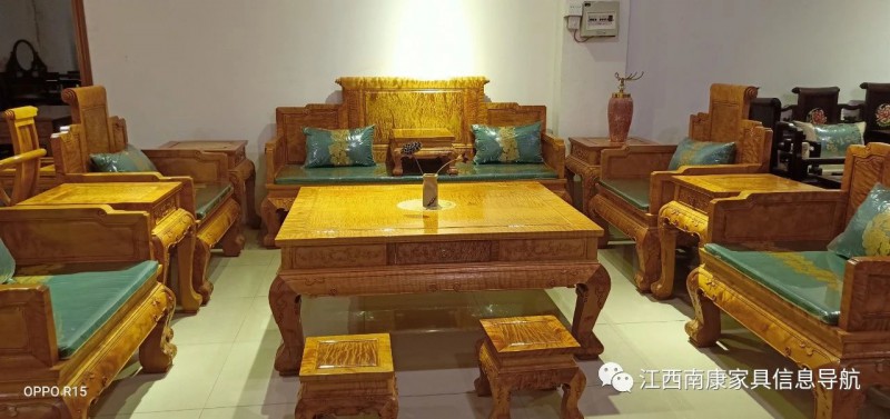 江西贛州南康金絲楠木家具產(chǎn)品10