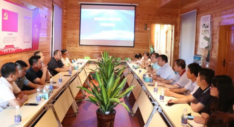 深挖合作機遇，南城校具一行考察南康家具產業