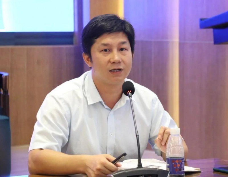 會上，區(qū)家具產(chǎn)業(yè)促進(jìn)局副局長劉濤