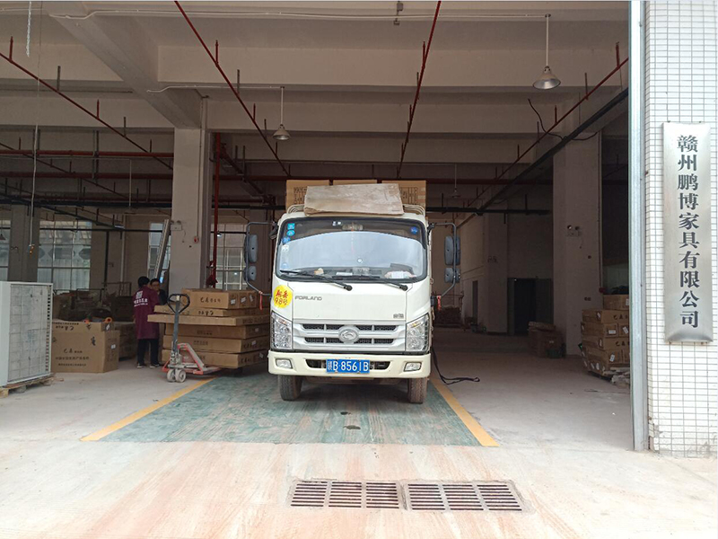 江西南康餐桌椅生產廠家1