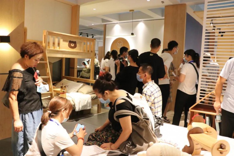 南康家具展區人頭攢動