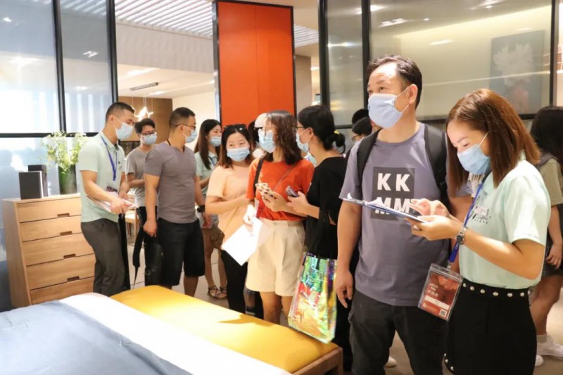 南康家具展區人頭攢動