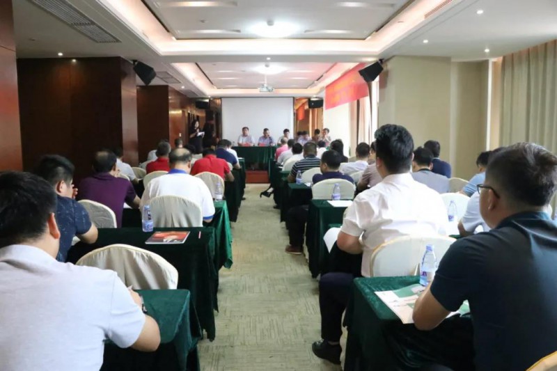 江西三大家具產(chǎn)業(yè)基地代表齊聚南康,共同探索現(xiàn)代家具產(chǎn)業(yè)鏈的發(fā)展之路!