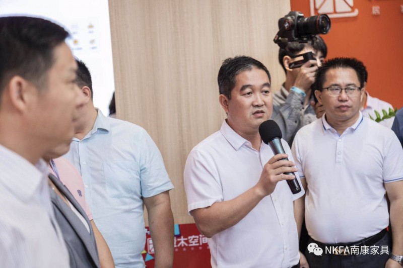 區家具產業促進局局長李慶偉