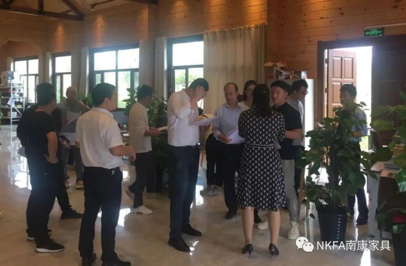 第七屆家具產(chǎn)業(yè)博覽會的火熱備展工作