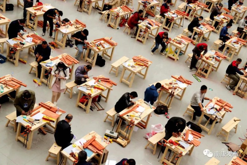 比賽現(xiàn)場(chǎng)場(chǎng)面壯觀