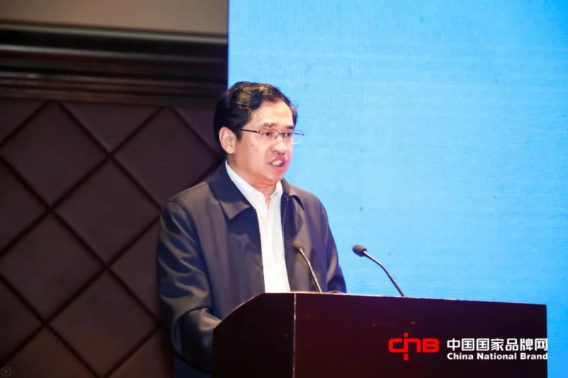 贛州市南康區(qū)區(qū)委副書記、區(qū)長何善錦致