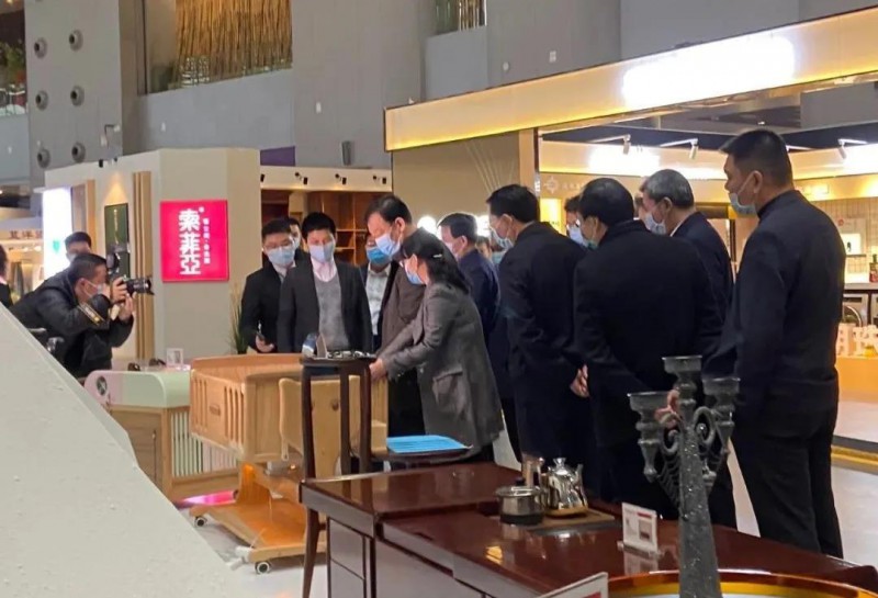 劉奇指出，要深入推進數字產業化和產業數字化