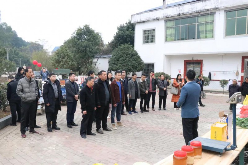 南康家具企業以消費助力脫貧攻堅