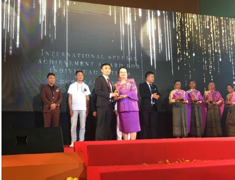 服務為本 , 鑄造品牌