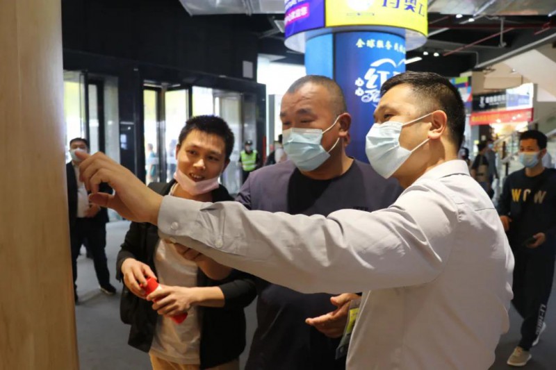 南康家具企業團隊凝聚力強2