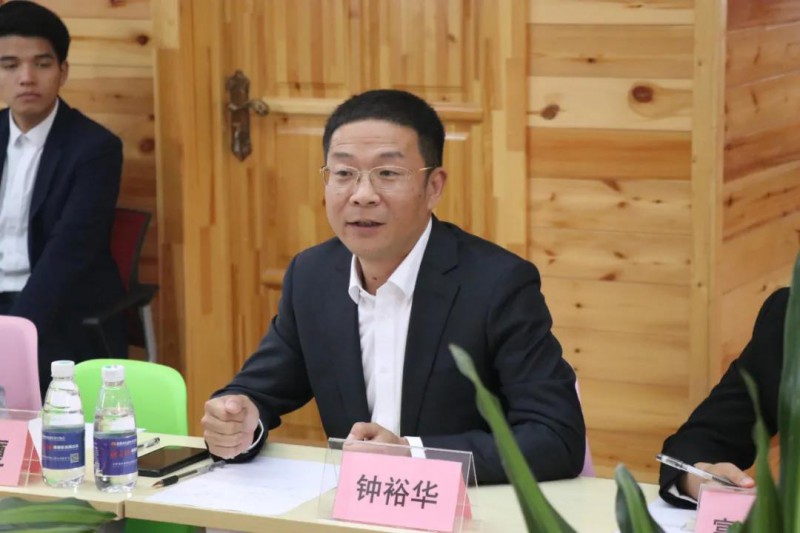 南康工業（家具）設計中心主任鐘裕華