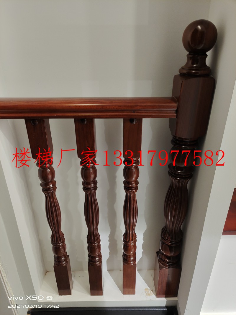 江西贛州實木樓梯廠家展廳實拍2