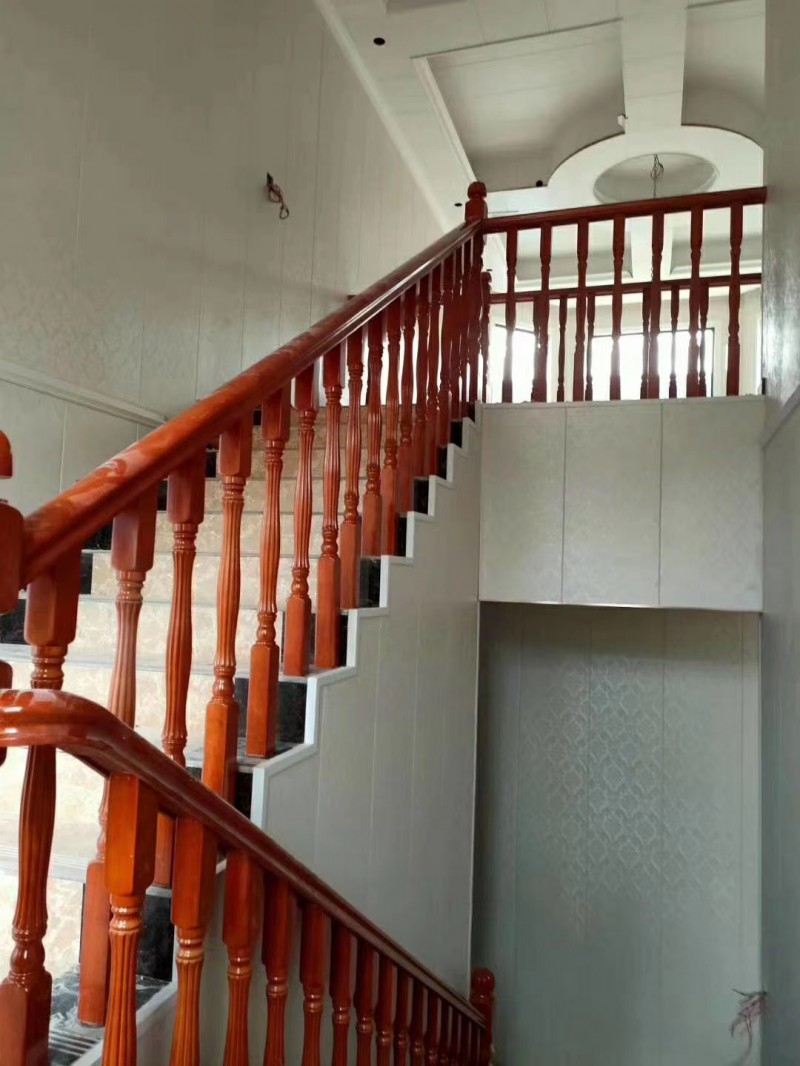 江西贛州實木樓梯廠家工程案例1