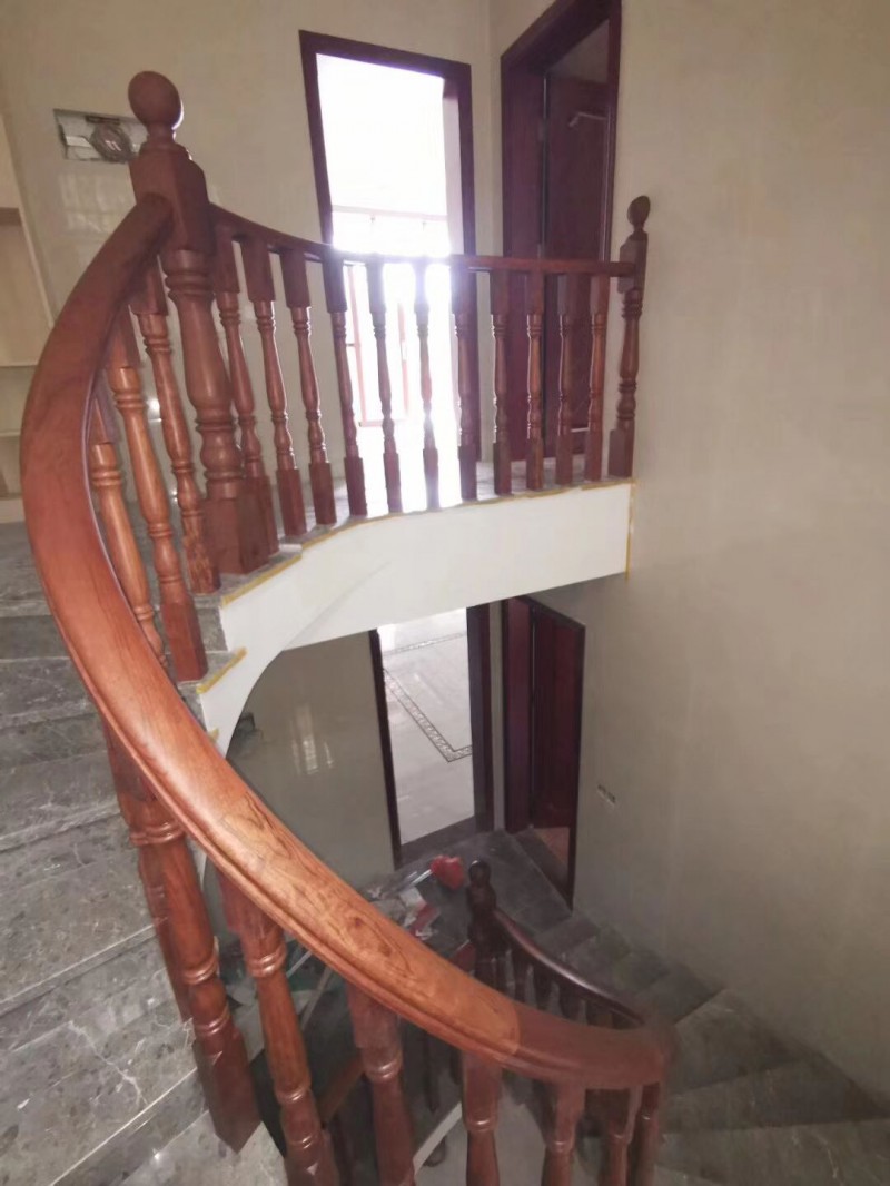 江西贛州實木樓梯廠家工程案例7