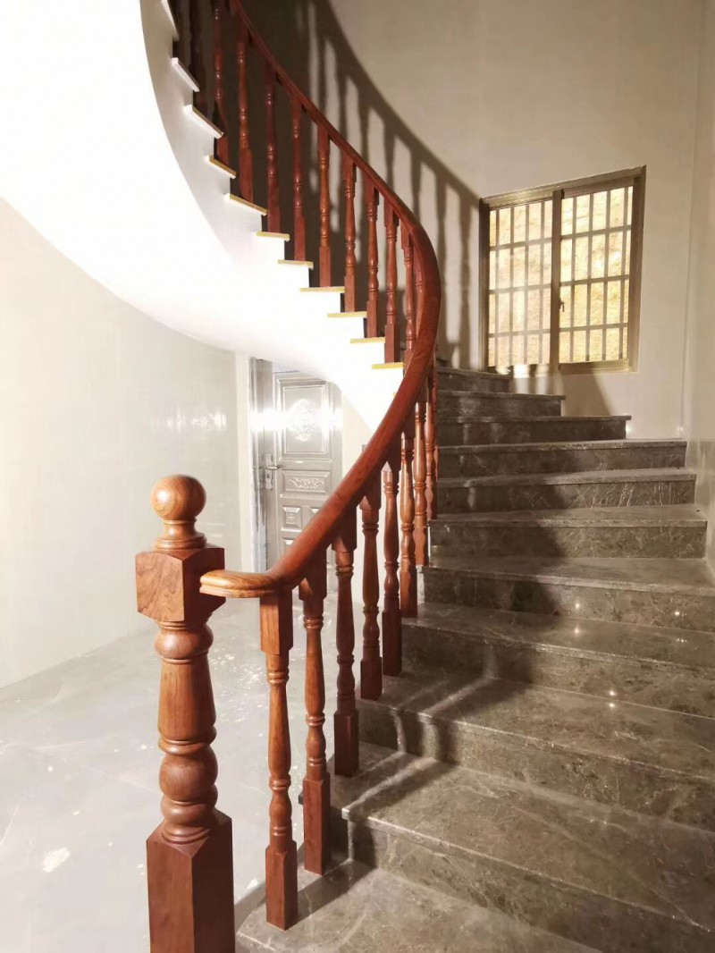 江西贛州實木樓梯廠家工程案例9