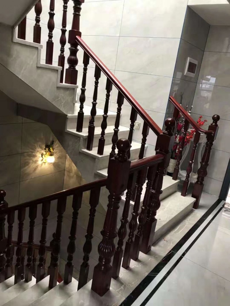 江西贛州實木樓梯廠家工程案例11