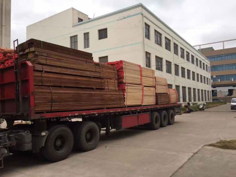 江西贛州實木樓梯廠家工廠實拍16