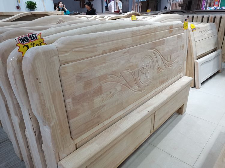南康光明白坯實木床家具加工市場展廳實拍