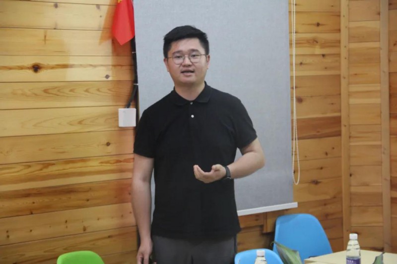 瀘州老窖國窖酒類銷售股份有限公司、品牌推廣部江西省區經理首方舟