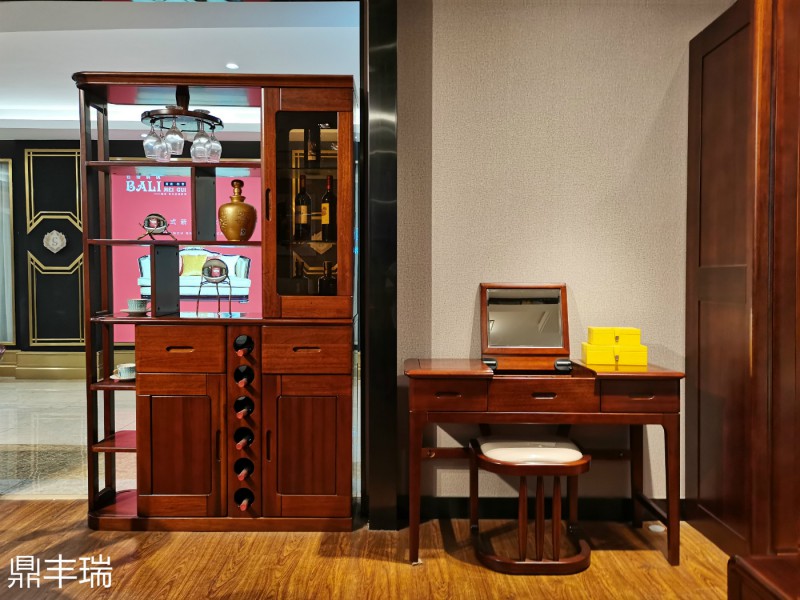 鼎豐瑞金絲黃檀木家具展廳10