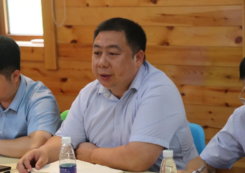 區(qū)家具協(xié)會會長顧建廈