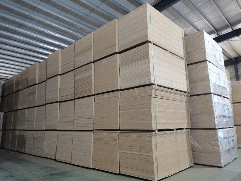 刨花板廠家倉庫實拍&mdash;&mdash;維尚專供區(qū)