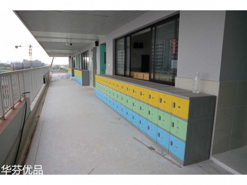 學校、部隊、科研實驗室實木家具、課桌、宿舍上下雙層床工程定制40