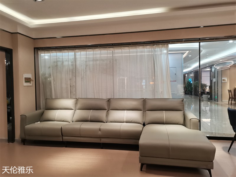 天倫雅樂現(xiàn)代簡約輕奢軟體家具展廳實(shí)拍6