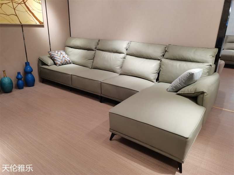 天倫雅樂現(xiàn)代簡約輕奢軟體家具展廳實(shí)拍9